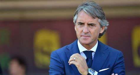İ­t­a­l­y­a­n­ ­b­a­s­ı­n­ı­n­d­a­n­ ­M­a­n­c­i­n­i­­y­e­ ­e­l­e­ş­t­i­r­i­